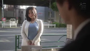 Anh xã yếu không làm lên đỉnh, bà xã lên mạng tìm trai trẻ phang khỏe